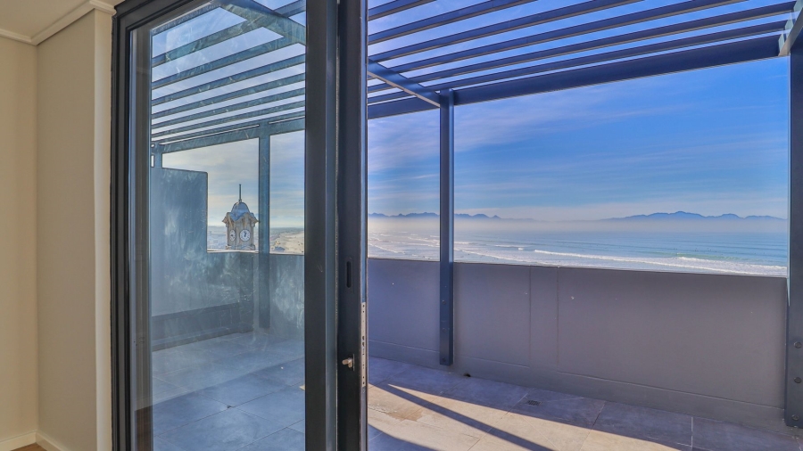 2 Bedroom Property for Sale in Muizenberg Western Cape